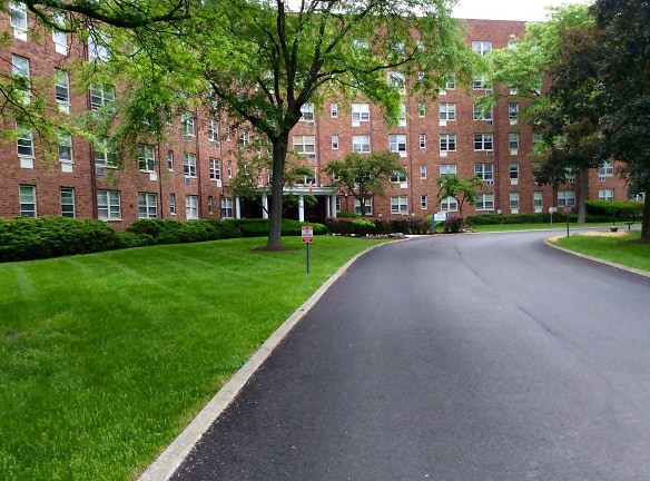 Imperial Gardens Apartments - Wappingers Falls, NY