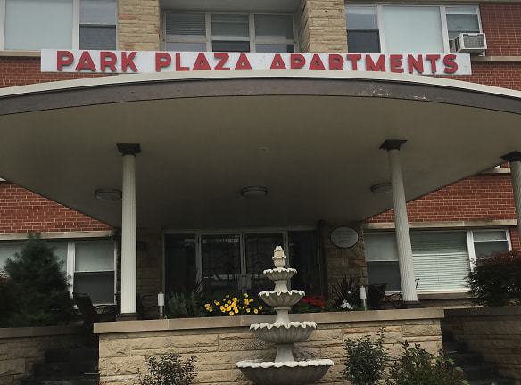 Park Plaza Apartments - Oak Park, IL