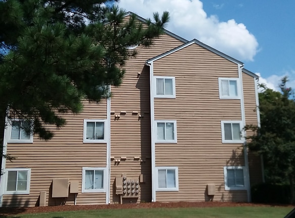 Campus Trail Apartments - Starkville, MS