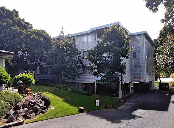 North Court Apartments 2237 N 106th St Seattle WA Apartments for
