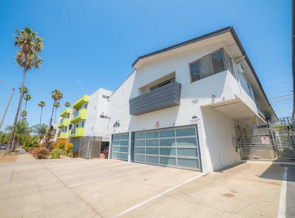 7245 Willoughby Ave - Los Angeles, CA