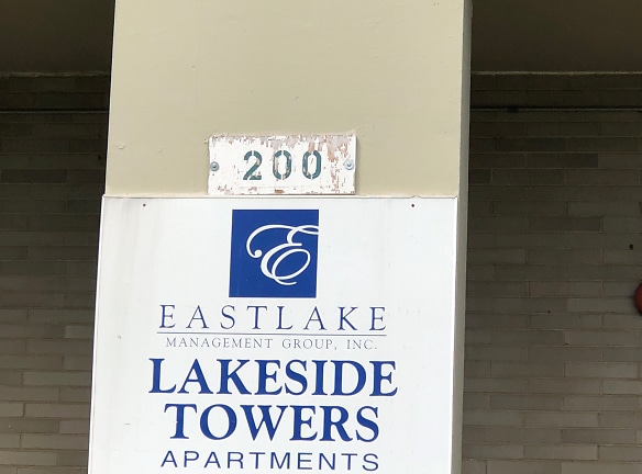 Lakeside Tower Apartments - Waukegan, IL