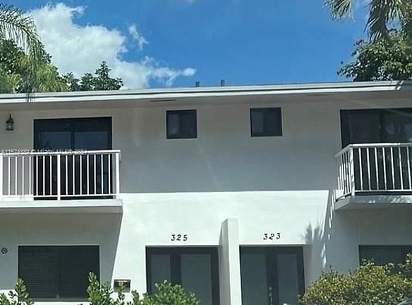 323 Menores Ave - Coral Gables, FL