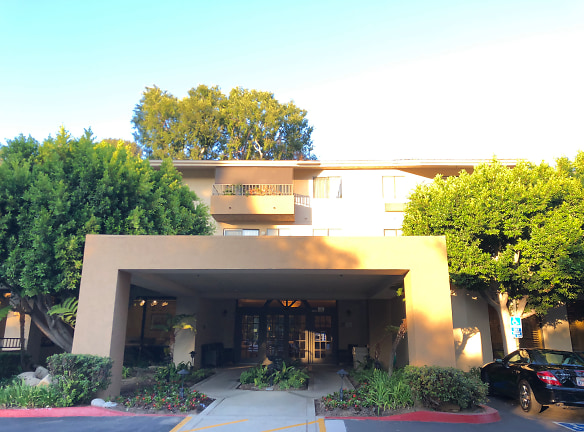 Nohl Ranch Inn Apartments - Anaheim, CA