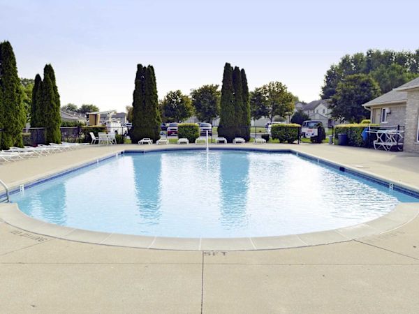 pebble creek pool